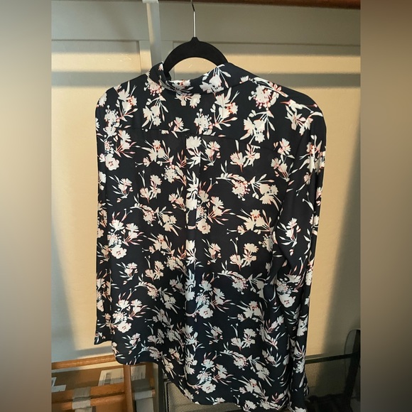 Banana Republic Dillon Shirt, size M - Picture 2 of 3